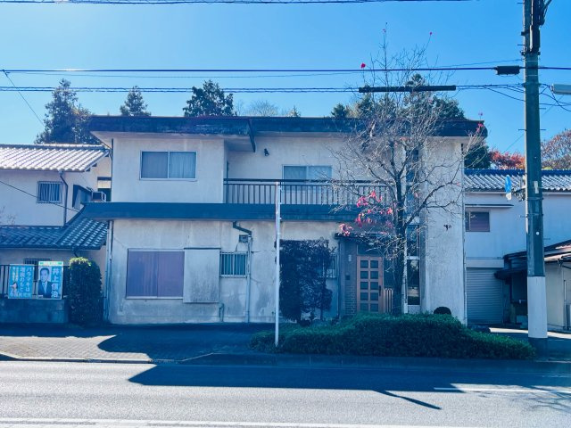あきる野市伊奈　古家付売地の外観