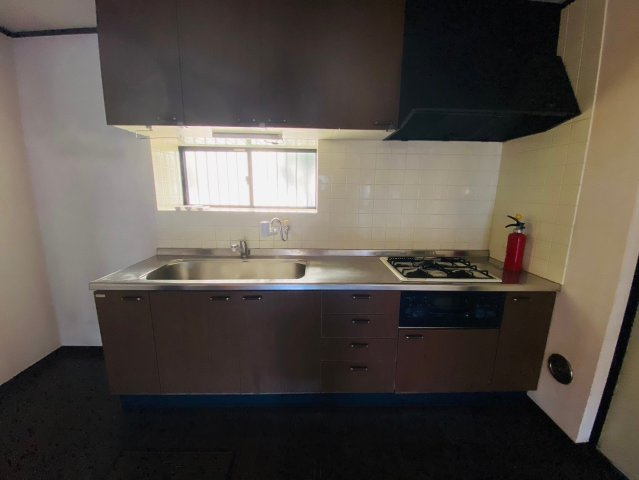 八街市滝台　中古戸建のキッチン