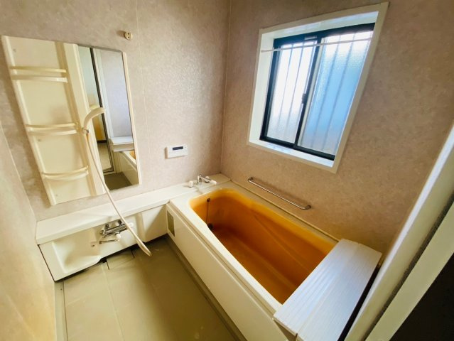 八街市滝台　中古戸建の浴室