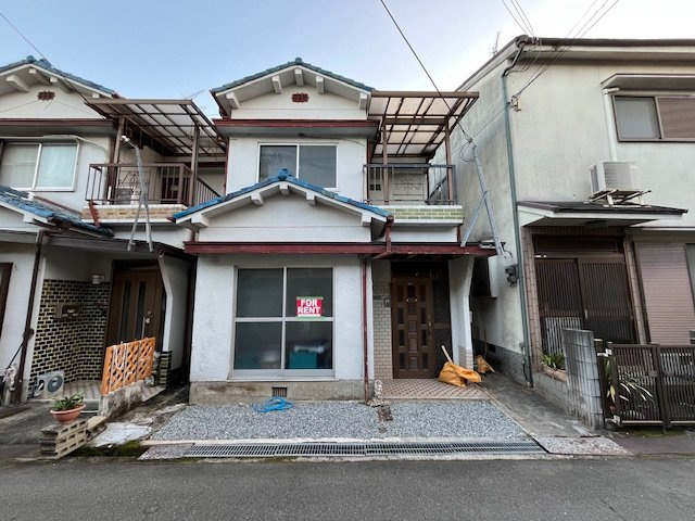 南大伴町貸家の外観