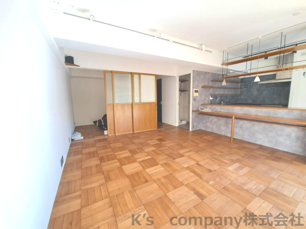 茅ヶ崎市柳島海岸　クリオ茅ヶ崎柳島海岸のキッチン|木のぬくもりを感じるダイニング空間です☆