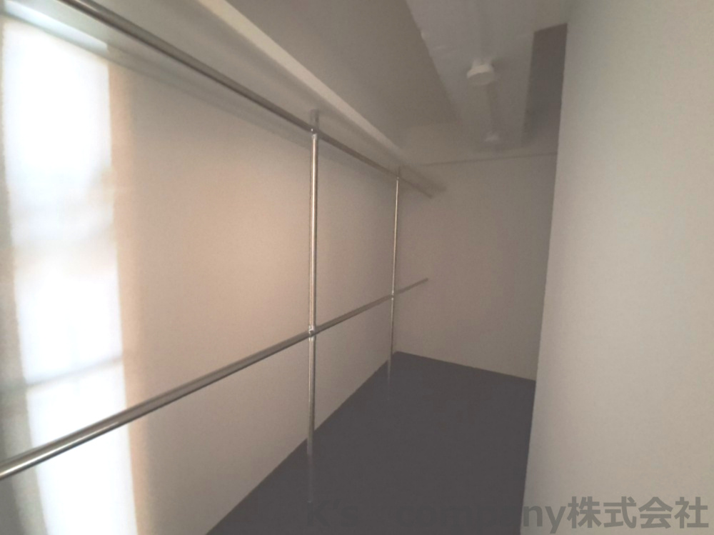 茅ヶ崎市柳島海岸　クリオ茅ヶ崎柳島海岸の収納|2.8帖のウォークインクローゼットで衣類もすっきり片付きます☆