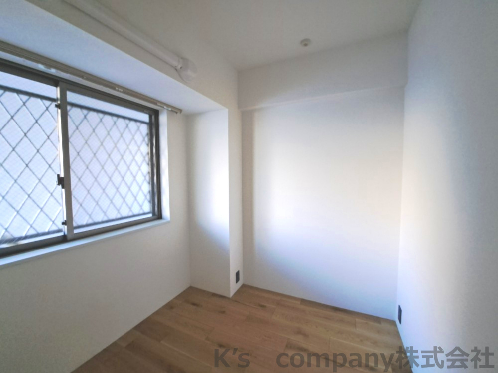 茅ヶ崎市柳島海岸　クリオ茅ヶ崎柳島海岸の子供部屋|窓も大きく、光が差し込み明るい空間です♪