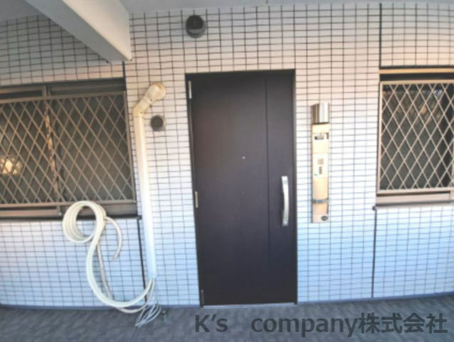 茅ヶ崎市柳島海岸　クリオ茅ヶ崎柳島海岸の玄関|玄関ドア前です♪