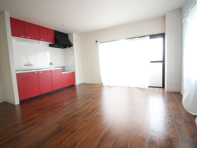 ソレーユYAMADAの居間・リビング