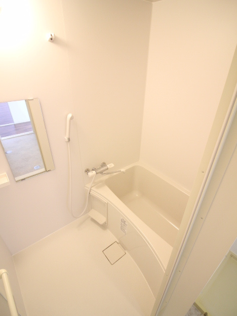 ソレーユYAMADAの浴室