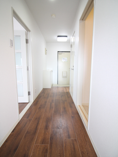 ソレーユYAMADAの内装|廊下