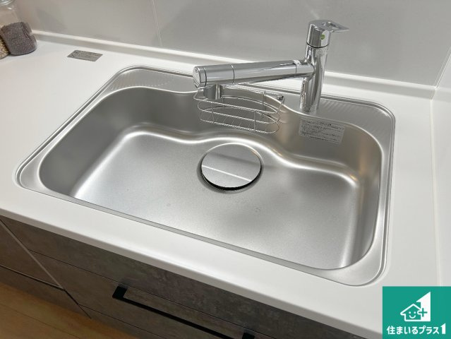 神戸市須磨区村雨町　新築未入居の設備|広々としたシンクで食器洗いも楽々！