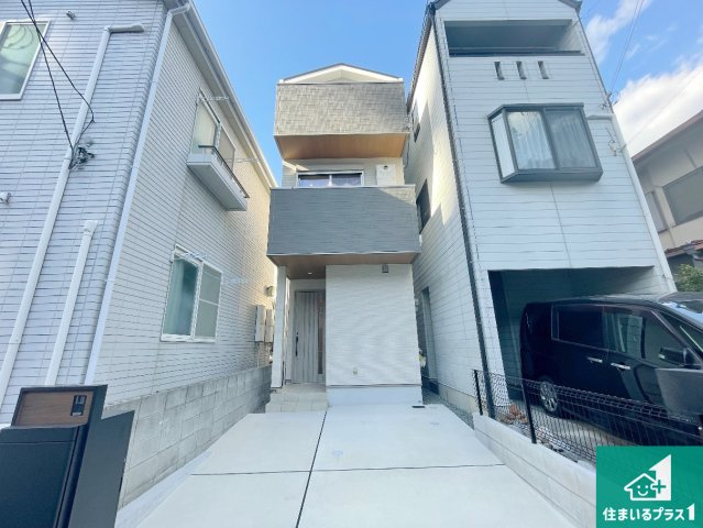 神戸市須磨区村雨町　新築未入居の外観|お客様に長く安心して住んでいだだける事にこだわった家づくり！住んでからのアフターサービスにもしっかりと取り組んでいます！