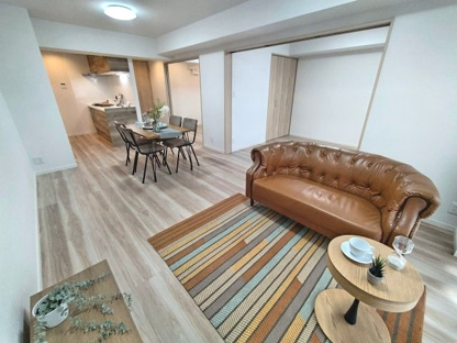 【居間・リビング】ダイアパレス女池上山 