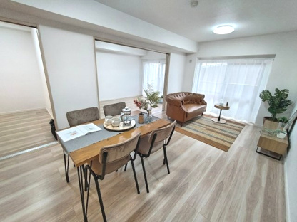 【居間・リビング】ダイアパレス女池上山 