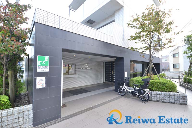 クリオ茅ヶ崎柳島海岸のエントランス