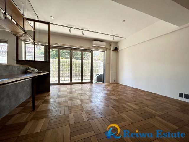 クリオ茅ヶ崎柳島海岸の居間・リビング