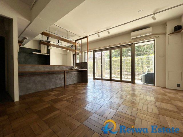 クリオ茅ヶ崎柳島海岸の居間・リビング