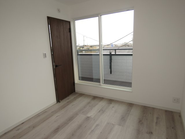 川越市氷川町　新築戸建ての洋室