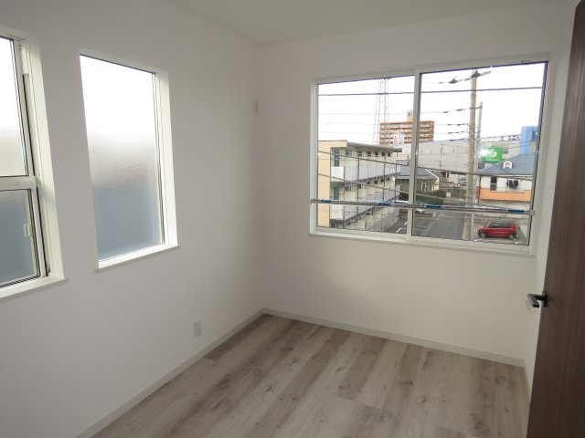 川越市氷川町　新築戸建ての洋室