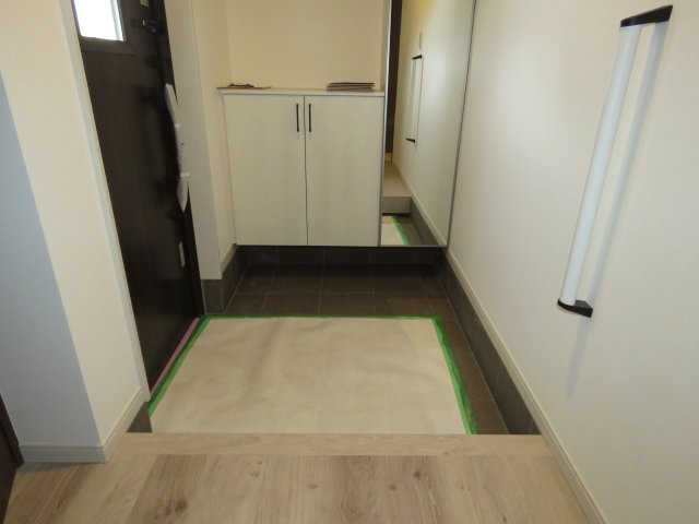 川越市氷川町　新築戸建ての玄関