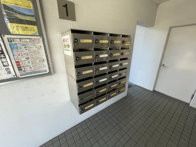 水野ビルのエントランス