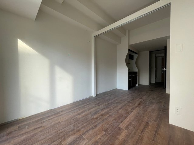 アプリーレ松屋町の洋室