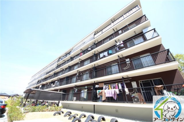 高津橋農住団地　D棟の外観