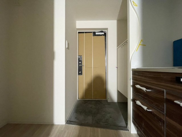 アプリーレ松屋町の玄関