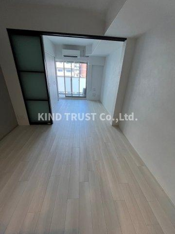 アーバネックス梅田中崎町Ⅱの居間・リビング|ゆったり過ごせる居間です