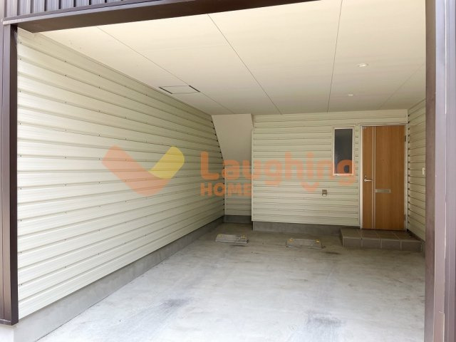 アウトリメッサのエントランス|ゆとりのあるエントランスです