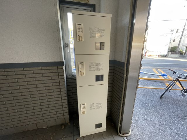 ベル・フラットのロビー|宅配ボックス