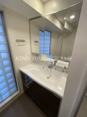 ザ・パークハビオ天満橋の洗面所|忙しい朝には欠かせない洗面所です