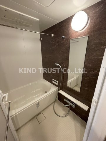 ザ・パークハビオ天満橋の浴室|落ち着いた空間のお風呂です