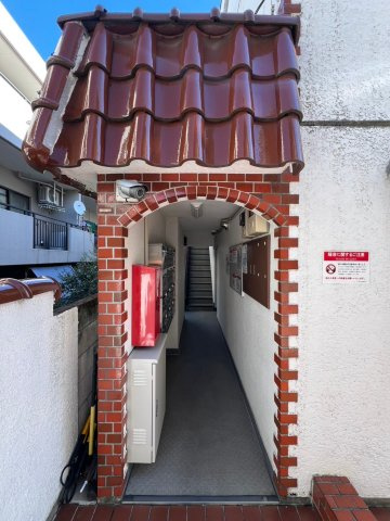 メゾン・ド・四谷のエントランス|メゾン・ド・四谷