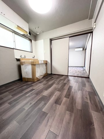 メゾン・ド・四谷の居間・リビング|ダイニング