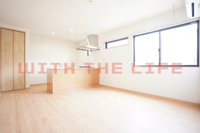 FLOW津福駅前【キャンペーン対象物件】の居間・リビング|居間です