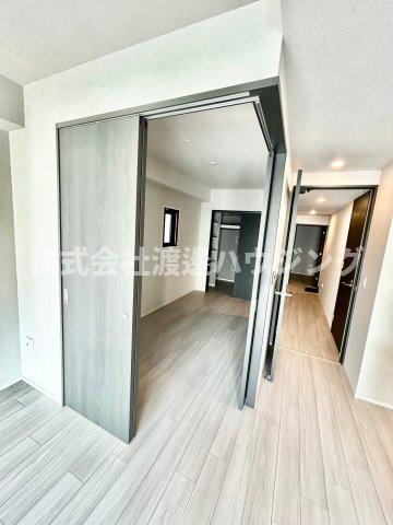 グランアッシュ江坂の洋室