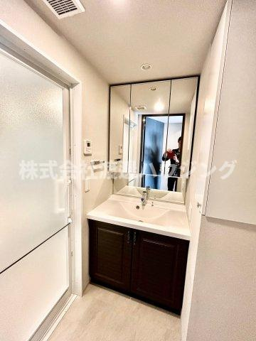 グランアッシュ江坂の洗面所