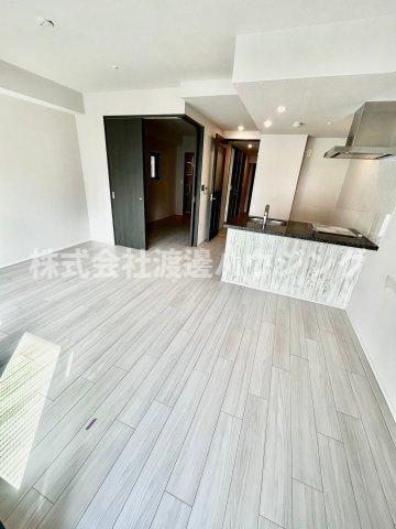 グランアッシュ江坂の居間・リビング