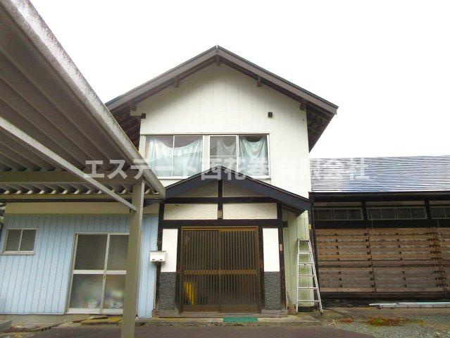 花巻市湯口字大沢　土地建物の外観