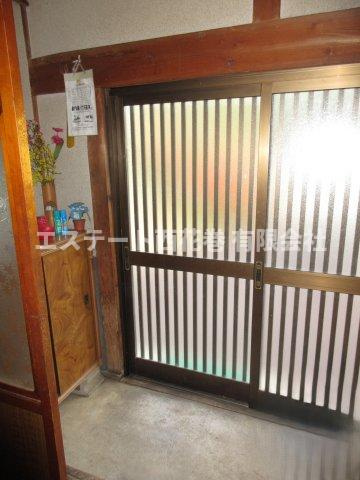 花巻市湯口字大沢　土地建物の玄関