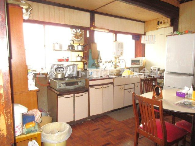 花巻市湯口字大沢　土地建物のキッチン