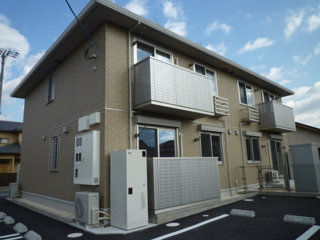 総社市中央６丁目のアパートの外観