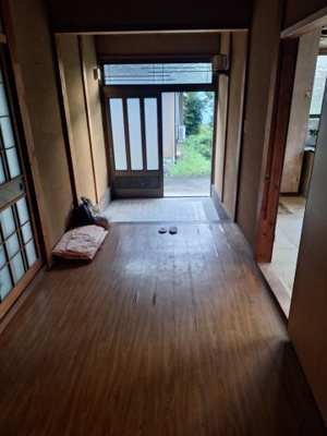 【玄関】 | 鳥取県八頭郡八頭町小別府　中古戸建て