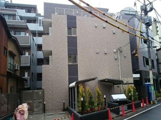 【外観】 | 鉄筋コンクリート造のがっちりとした建物。
