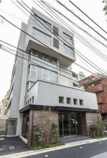 【外観】 | 鉄筋コンクリート造のがっちりとした建物。