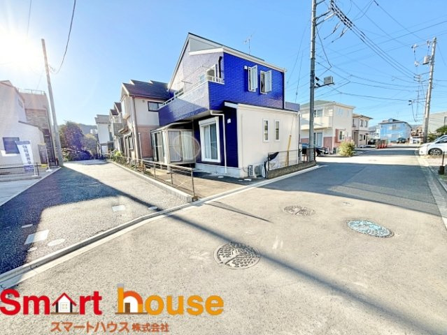相模原市緑区大島　最終1棟！の前面道路含む現地写真|お住まいの前面道路が広いと駐車が楽になり、陽当たりも遮られないので明るく居心地の良いお家になります♪