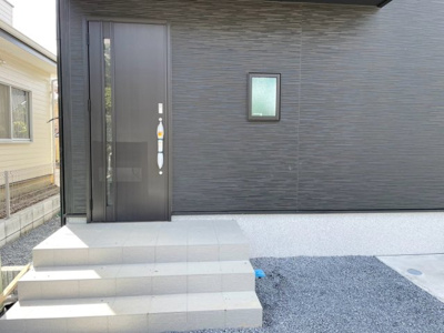 【エントランス】 | 印旛郡栄町南２４-１期３号棟 | 最短即日案内も可能です。ご見学をご希望のお客様はお気軽に0476-37-3888までお問合せ下さい。