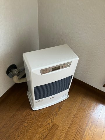 リバーサイド城田Aの設備|FF式自動給油ストーブ完備