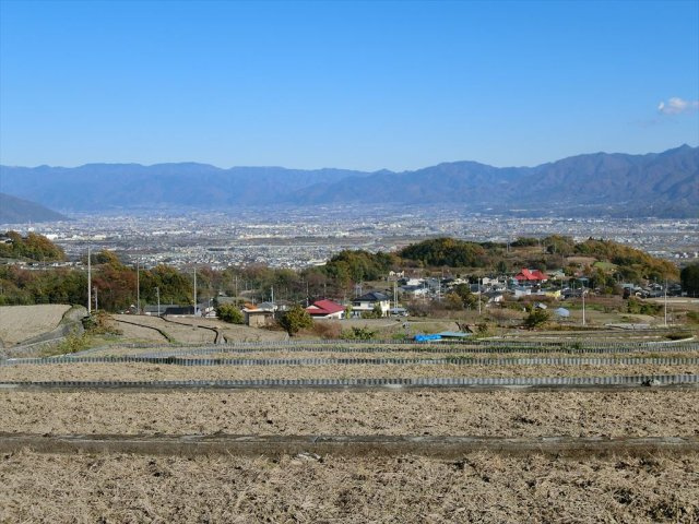 上市之瀬高台111坪土地の周辺|棚田からの甲府盆地