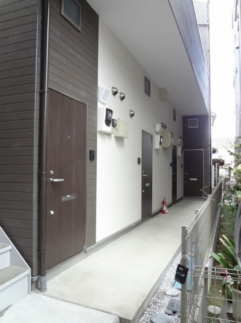 ウェルコーポ宿河原のエントランス