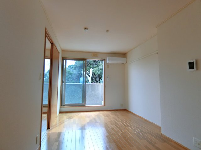NICE FLATの居間・リビング