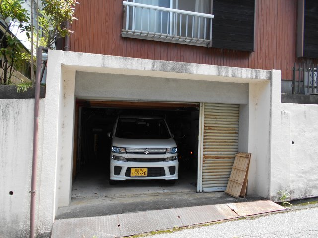 高知県　60871の駐車場